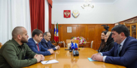 Сергей Меликов встретился с матерью Героя России Магомеда Исбакиева - Вести Агула