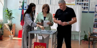 Мать героя СВО Виталия Барбары проголосовала в школе, где увековечена память ее сына - РИА Дагестан