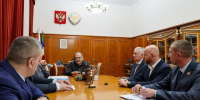 Сергей Меликов встретился с участниками программ «Время героев» и «Доблесть гор» - Дагестанская правда