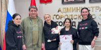 Екатерина Гордон вручила 5 млн рублей пострадавшим от паводка семьям в Махачкале - Дагестанская правда