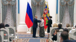 Владимир Путин присвоил звание «Мать-героиня» дагестанке Бурлият Меджидовой