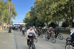 Почти1000 велосипедистов объединил масштабный велопробег единства народов России в Махачкале